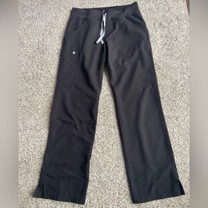 Figs pants black size small.